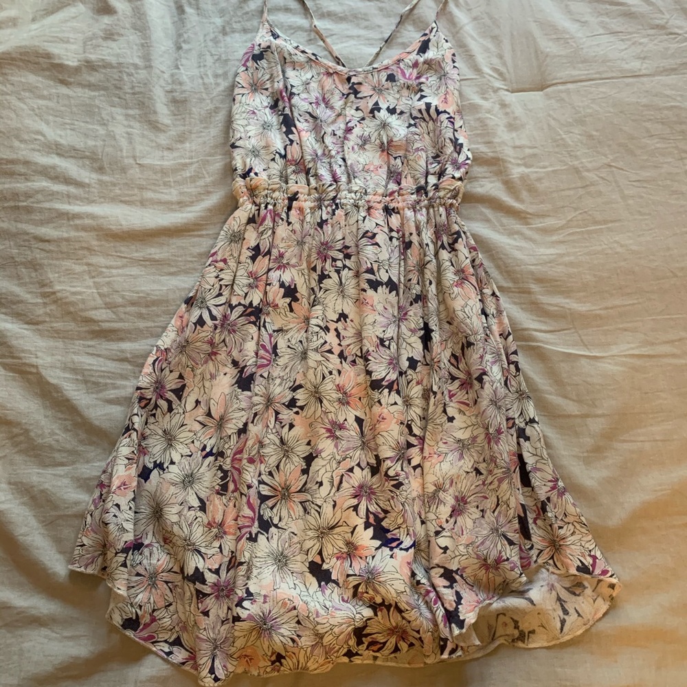 O’NEILL open back floral dress!